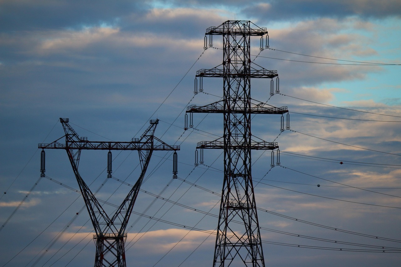 塔倫能源收購兩座電廠，押注人工智能電力需求，股價飆升超20%